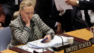 Subpoenaed Clinton Staffer Will Plead the Fifth Over Email Scandal Questions